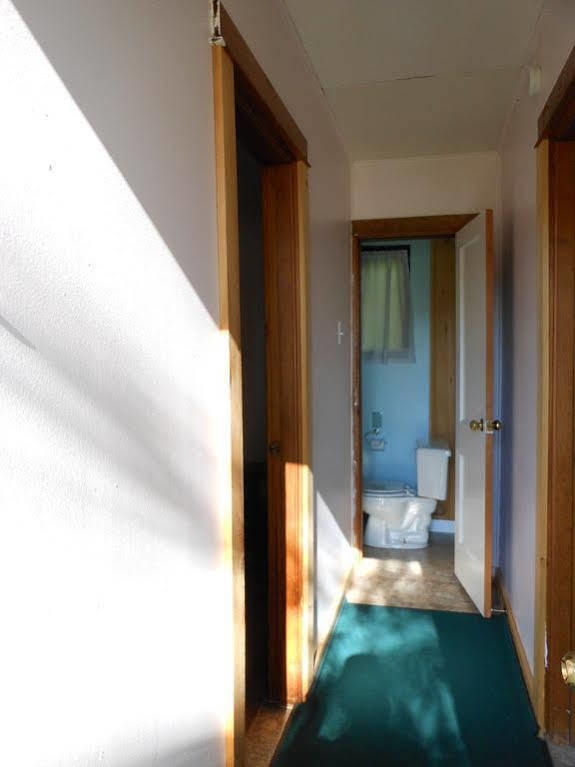 Katahdin Cabins Hotel Millinocket Buitenkant foto
