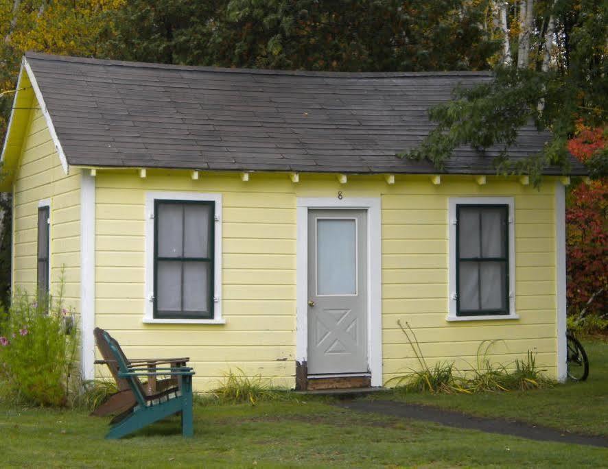 Katahdin Cabins Hotel Millinocket Buitenkant foto