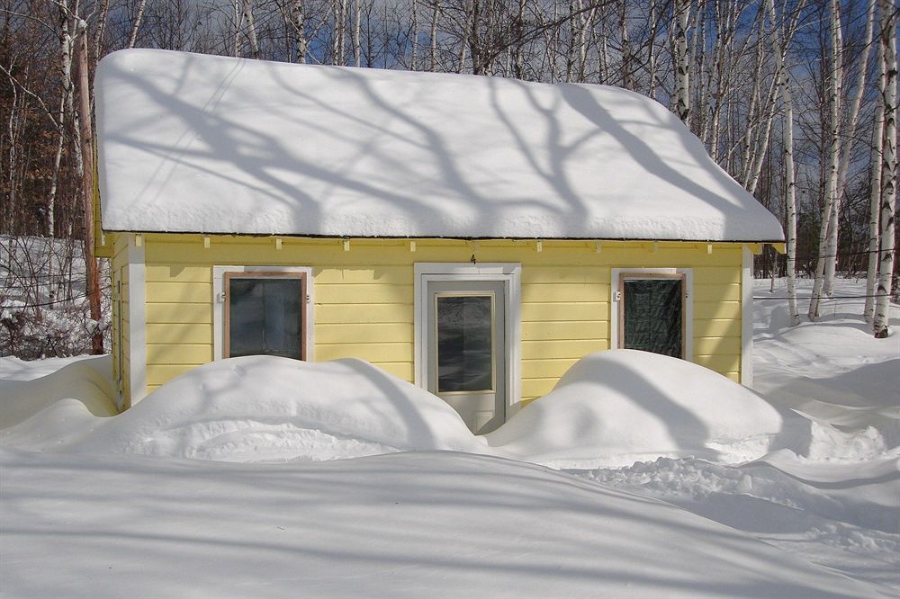 Katahdin Cabins Hotel Millinocket Buitenkant foto