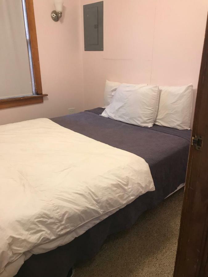 Katahdin Cabins Hotel Millinocket Buitenkant foto